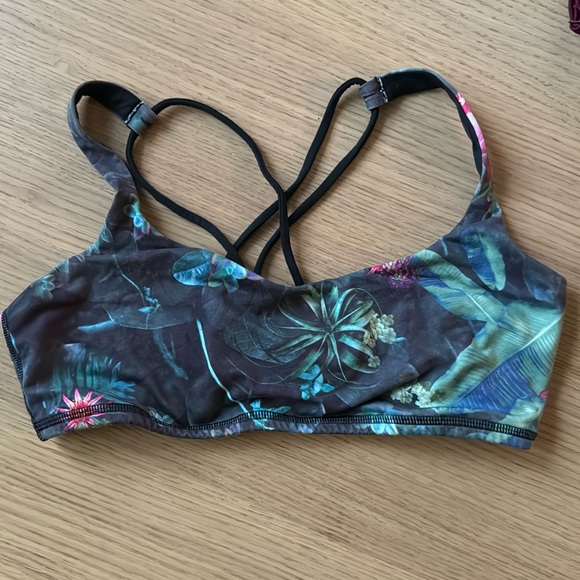 Lululemon Sports Bra - Picture 1 of 4